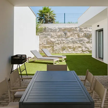 Arkadie With Private Pool Casa de Férias